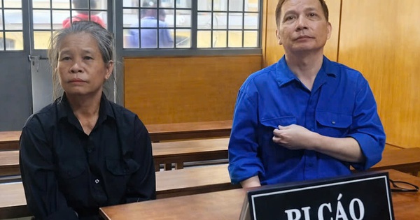 Trưởng phòng sân bay về hưu và phi vụ 