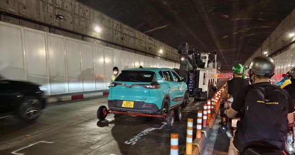 Tai nạn giao thông liên hoàn trong hầm sông Sài Gòn