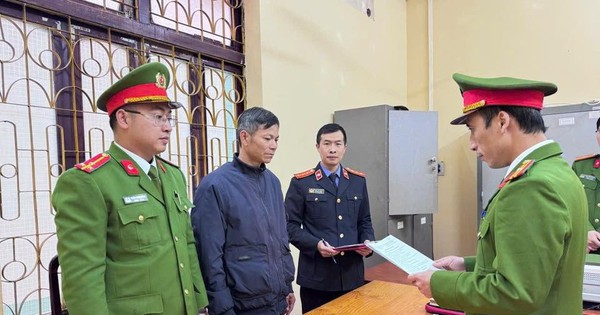 Một cựu chủ tịch xã bị khởi tố