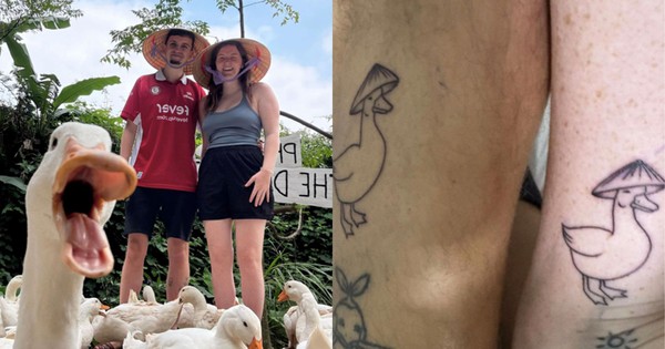 Quá mê chăn vịt ở Việt Nam, cặp đôi Tây xăm hình vịt đội nón lá làm kỷ niệm