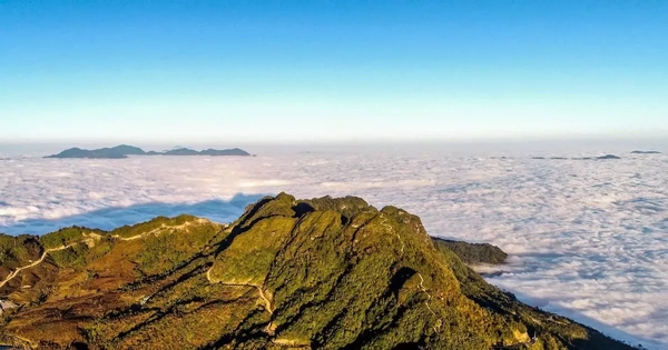 Chiêm ngưỡng biển mây ở "chín tầng thang"
