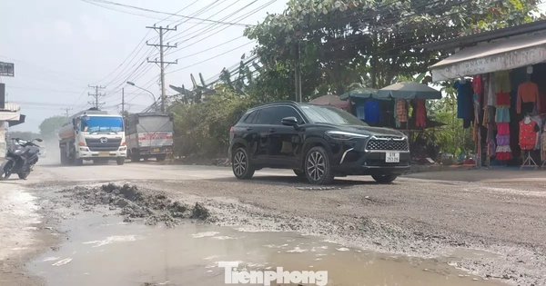 Đường nhựa hóa đất đá, hàng quán phải đóng cửa vì ế ấm