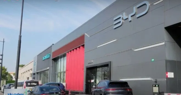 Xe điện Trung Quốc rời “vùng an toàn”