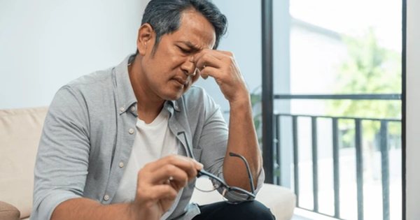 Hơn 20 năm tiết kiệm đến mức không bạn bè, tôi được về hưu sớm nhưng quá cô đơn