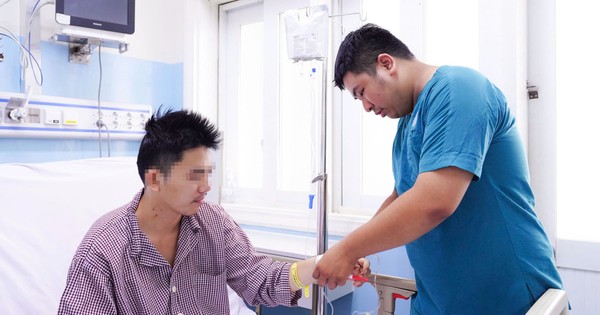 Cứu sống người đàn ông ngừng tim khi đang chơi cầu lông