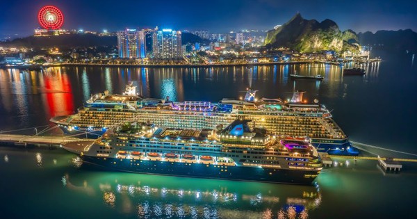 380.000 người ùn ùn đổ về trong 2 ngày, một địa phương cách Hà Nội hơn 100km tha hồ 