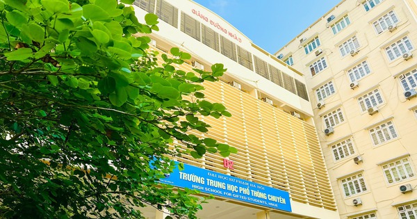 Không phải Ams hay Chu Văn An, đây mới là trường có tới 2 thủ khoa Học sinh giỏi Quốc gia ở Hà Nội: Là "lò đào tạo" huy chương Olympic quốc tế