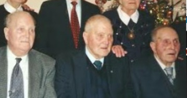 Gia đình có 6 anh chị em cùng sống thọ trên 100 tuổi: Bí quyết không phải tập thể dục hay nghỉ ngơi mà là những thói quen đơn giản