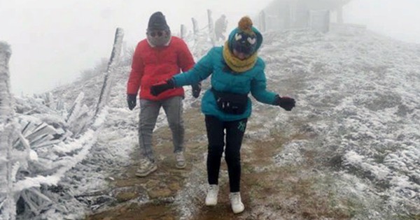 Tin không khí lạnh mới nhất: Mẫu Sơn rét hại, nhiệt độ giảm xuống 0,3°C