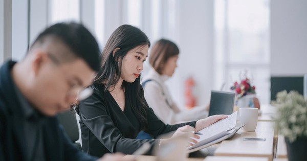 Thị trường lao động Việt Nam trước bước ngoặt 2026: Người lao động thận trọng, ưu tiên “chữa lành” thay vì thu nhập và năng lực gốc trở thành bộ lọc nhân tài giữa “cơn bão” AI