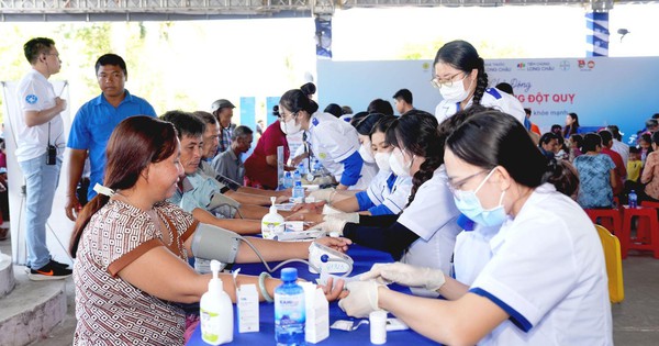 Đẩy lùi đột quỵ từ chăm sóc chủ động: Long Châu triển khai chuỗi chương trình tầm soát miễn phí cho cộng đồng