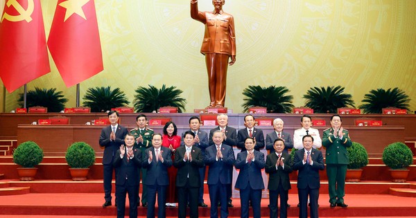 10 Ủy viên Bộ Chính trị tái đắc cử Ban Chấp hành Trung ương khóa XIV