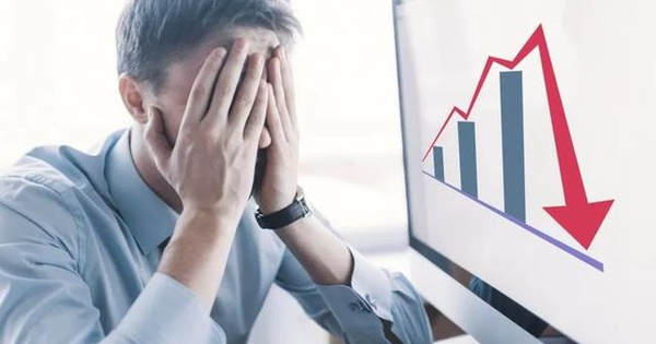 Tự doanh CTCK tiếp đà bán ròng trong phiên cuối tuần, hai cổ phiếu bị "xả" hơn 300 tỷ