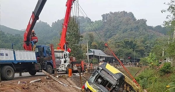 Động thái của Cục Đường bộ về đề xuất cấm xe khách 2 tầng chạy đường miền núi