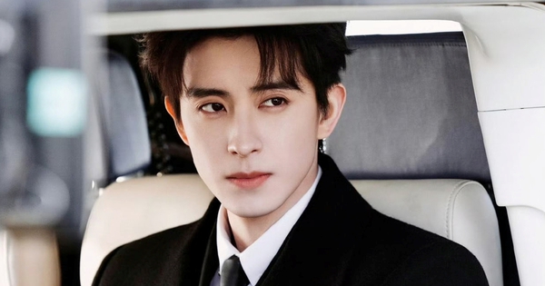 Tổng tài ngày đi làm bằng trực thăng, tối lái Bentley dạo phố: Visual tuyệt đối ngôn tình không bút mực nào tả nổi