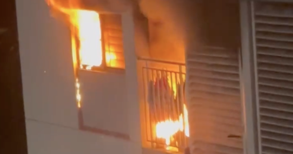 TPHCM: Cháy căn hộ chung cư, 3 mẹ con nguy kịch