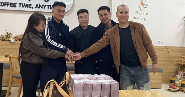 Phát hiện bao tải xi măng chứa 20 cọc tiền tổng trị giá 1 tỷ đồng trên cao tốc hướng Ninh Bình - Hà Nội