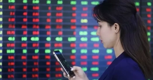 Chứng khoán ra sao khi cao điểm báo cáo tài chính?