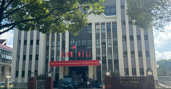 Kết luận của Sở Tài chính Đắk Lắk về việc 5 cán bộ xin nghỉ việc, chuyển công tác