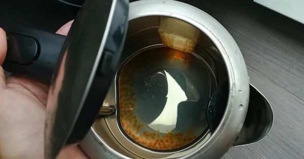 10 năm dùng ấm siêu tốc chưa bao giờ thấy cảnh tượng này, phúc 7 đời phát hiện ra sớm