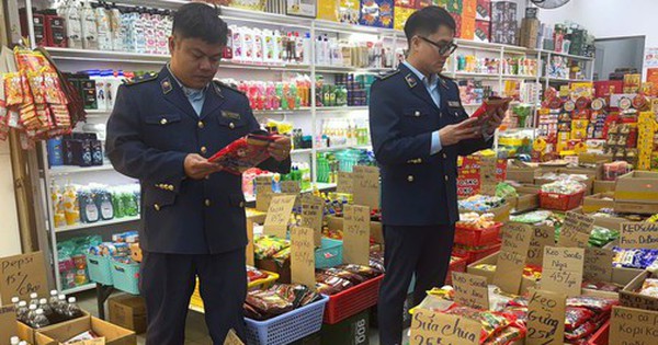 Đột kích kiểm tra diện rộng: Phát hiện một cơ sở bán hàng cấm, tịch thu hàng trăm sản phẩm vi phạm, có hộ bị đề xuất phạt 175 triệu đồng