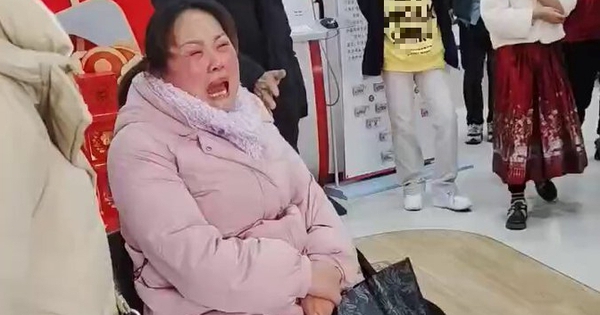 Lương 112 triệu gửi tiết kiệm, 7 năm sau đi rút 10 tỷ thì nhân viên ngân hàng nói: "1 đồng cũng không có"