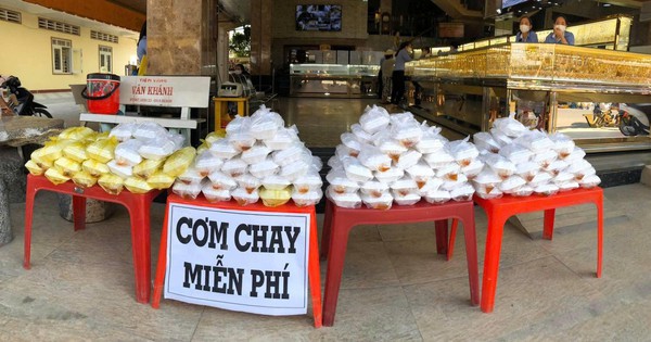 Tiệm trang sức Đồng Tháp nổi tiếng với hoạt động cộng đồng