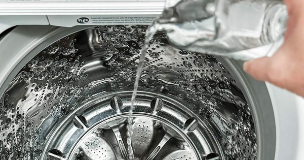 Mẹo vệ sinh máy giặt sạch bong kin kít bằng 2 nguyên liệu có sẵn trong gian bếp