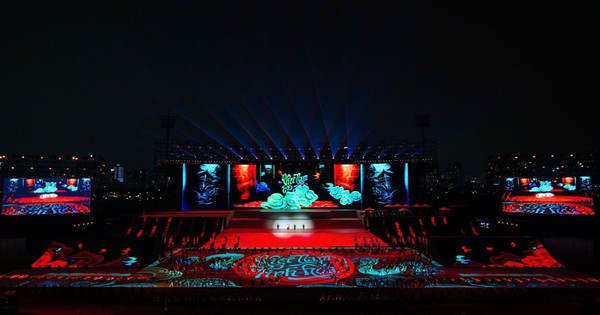 Khoảnh khắc thăng hoa tại concert Dưới lá cờ vẻ vang của Đảng