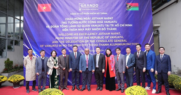 Thủ tướng Vanuatu tham quan "trụ cột" ngành nhôm Việt