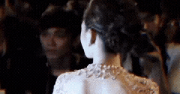 Mỹ nhân đẹp nhất Việt Nam: Gia đình có 3 người mang quân hàm Đại tá, đi thi quốc tế làm rạng danh nước nhà