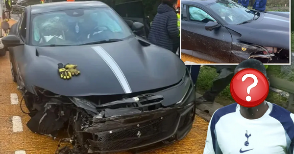 Cầu thủ nổi tiếng gặp tai nạn xe hơi, chiếc Ferrari bị vỡ nát gây choáng