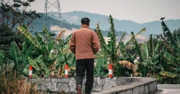 Năm xưa về quê xây nhà là niềm hãnh diện, khi 58 tuổi, đến lúc dưỡng già mới thấm thía hối hận