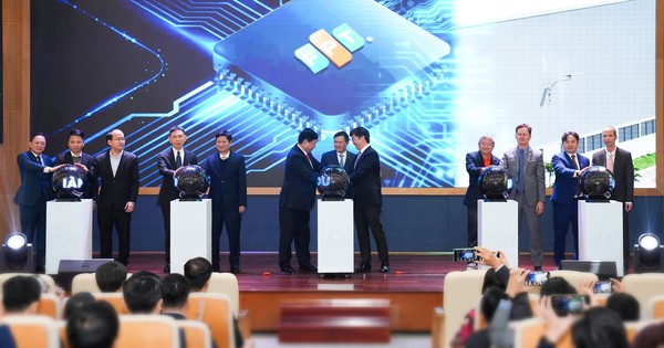 Chủ tịch Viettel Tào Đức Thắng nói gì khi FPT công bố thành lập nhà máy kiểm thử, đóng gói đầu tiên của Việt Nam?