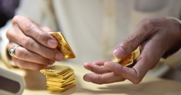 Giá vàng vượt mốc 190 triệu đồng/lượng, hàng triệu người dân đang giữ vàng băn khoăn: Từ 9/2, vàng nhẫn, vàng miếng mất hóa đơn có bán được không?