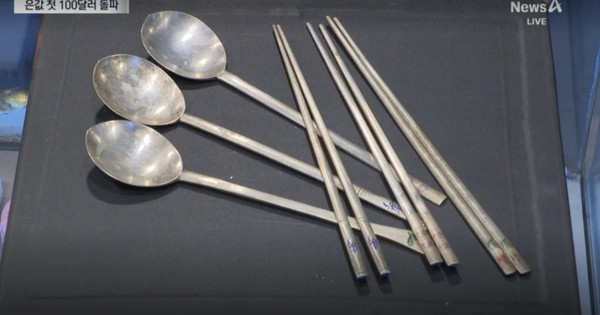 Cảnh tượng chưa từng có: Giá bạc lập đỉnh, người dân xếp hàng bán thìa dĩa cũ kiếm lời