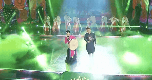 Việt Nam có cặp vợ chồng quyền lực đều là Giám đốc nhà hát: Tỏ tình bằng 80 bức thư, được phong tặng NSND cùng lúc