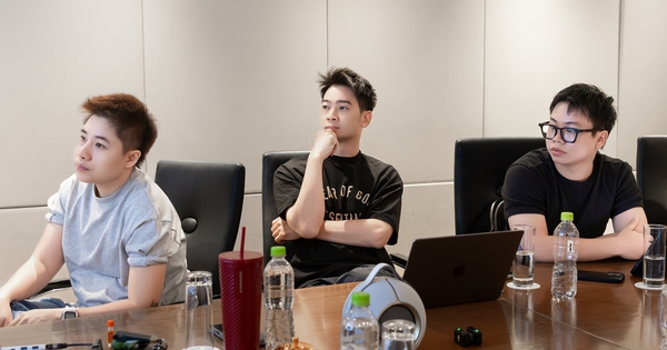 Trực thăng và dàn ngựa đua chuẩn bị khuấy đảo sân khấu concert 50.000 khán giả tại Hà Nội