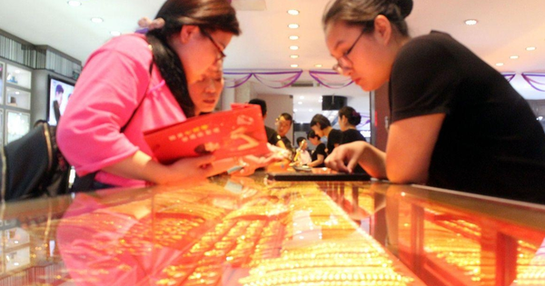 Chi 1,4 tỷ đồng mua vàng, 4 năm sau người phụ nữ đi bán lại thì bị tiệm vàng khởi kiện, tòa tuyên bố: Người bán phải đền 5 tỷ đồng