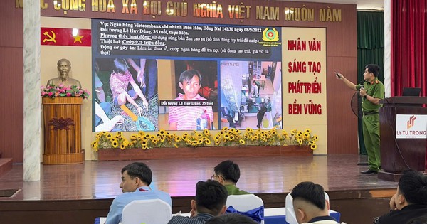 Công an mời đại diện ngân hàng, tiệm vàng đến tuyên truyền chống trộm cướp, lừa đảo