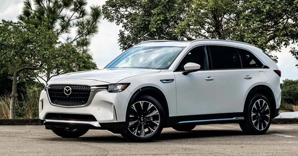 Hãng xe Nhật đầu tiên nhận cọc xe PHEV tại Việt Nam: Nhập khẩu nguyên chiếc, giá dự kiến 2,5 tỷ đồng