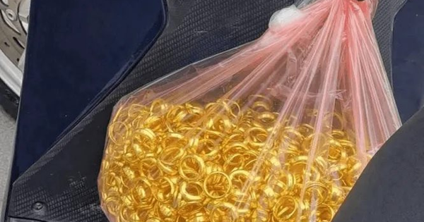 Gom hết 745 triệu đồng tiền mừng cưới để mua vàng, 2 năm sau nhận ra: "Chúng tôi lãi lớn nhưng khổ không nói nổi"