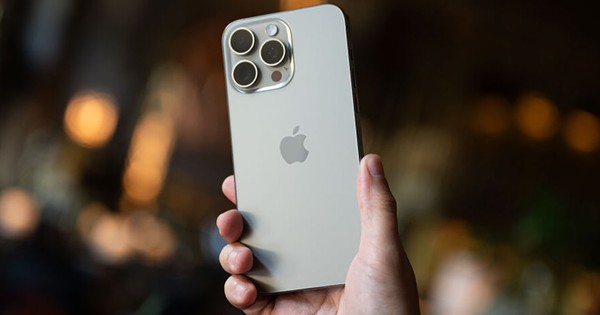 Cú sốc giá đầu năm 2026: 4 mẫu iPhone cũ đang rớt giá "không phanh"