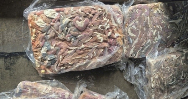 Điều gì xảy ra với cơ thể nếu ăn lòng heo ôi thiu?