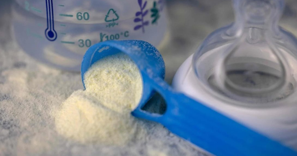 Phụ huynh Hàn Quốc hoảng loạn vì vụ thu hồi sữa Aptamil: “Tôi không biết phải làm sao nữa!”