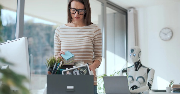 AI cướp việc làm 'ghê gớm' nhất trong những nghề là thế mạnh của phụ nữ