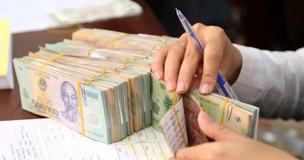 Cận Tết Bính Ngọ 2026, người lao động có được ứng lương: Câu trả lời không phải ai cũng biết!