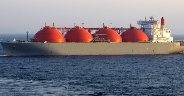 Tránh vỏ dưa gặp vỏ dừa: Vừa thoát khí đốt Nga, châu Âu lại phụ thuộc 60% vào quốc gia khác, 'chốt đơn' hơn 5 triệu tấn LNG chỉ trong 1 tháng