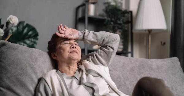 Họp gia đình khoe vòng vàng 80 triệu đồng được con trai tặng, tôi “điếng người” vội cất vòng đi vì 1 câu nói, thề cả đời không thể quên