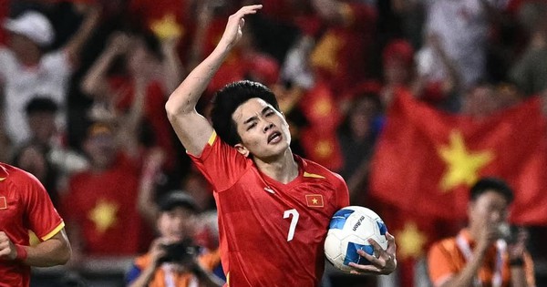 Đình Bắc "lụm" giải châu Á mỏi tay, netizen khen đáng yêu vô đối vì cách bày tỏ cảm xúc đậm dấu ấn "Bắc Còi"